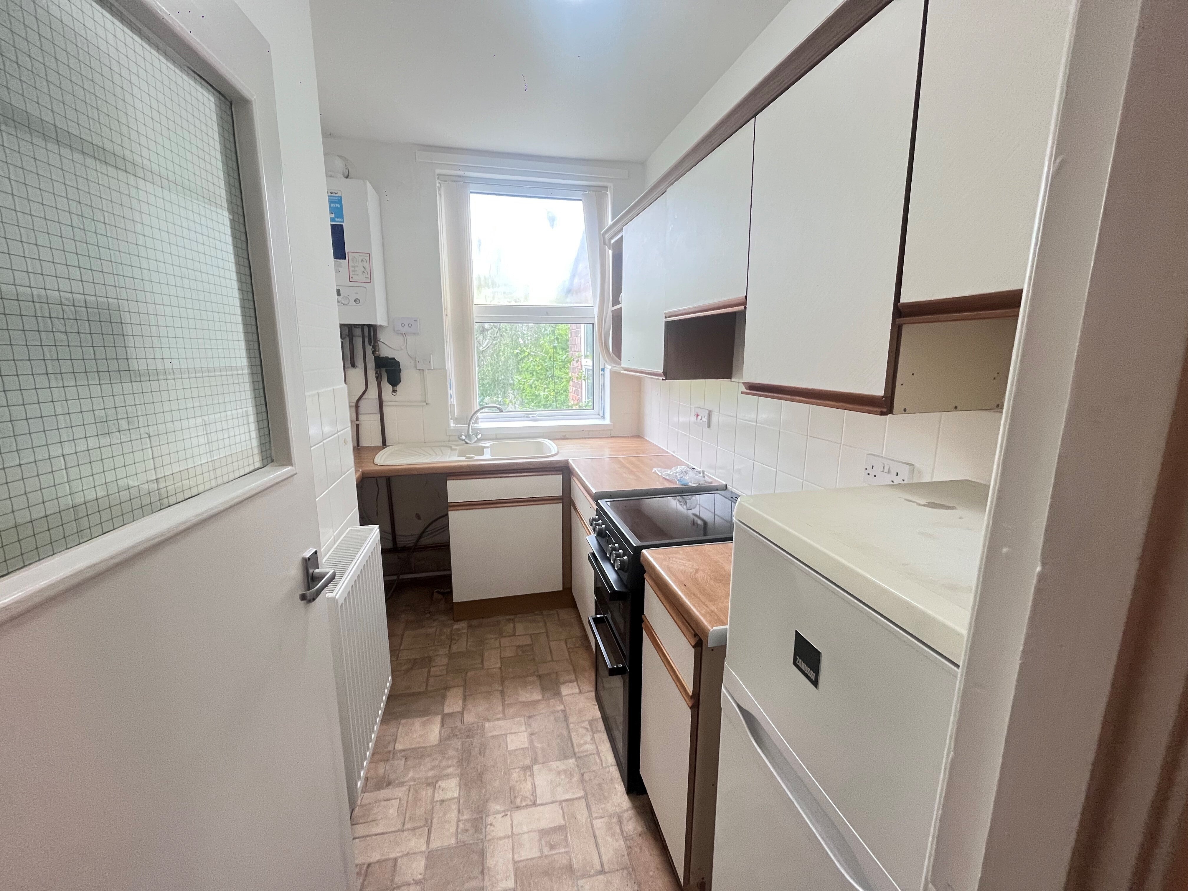 Flat Private Road in Nottingham