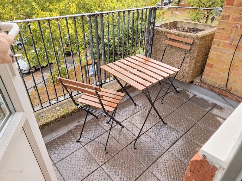 Room Station Passage in Greater London