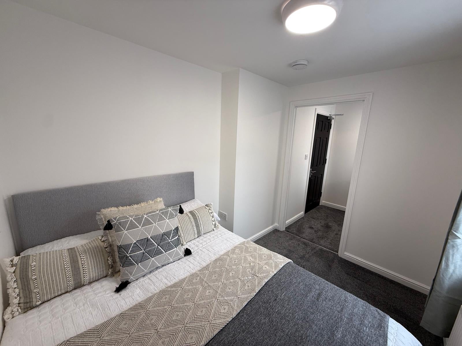 Room Lyvelly Gardens in Peterborough