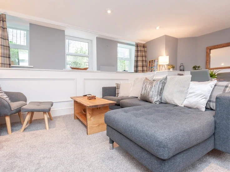 Flat Kingsway Court in Leeds