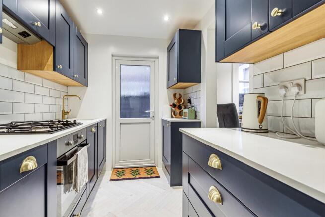 Flat Vanderbilt Road in Greater London