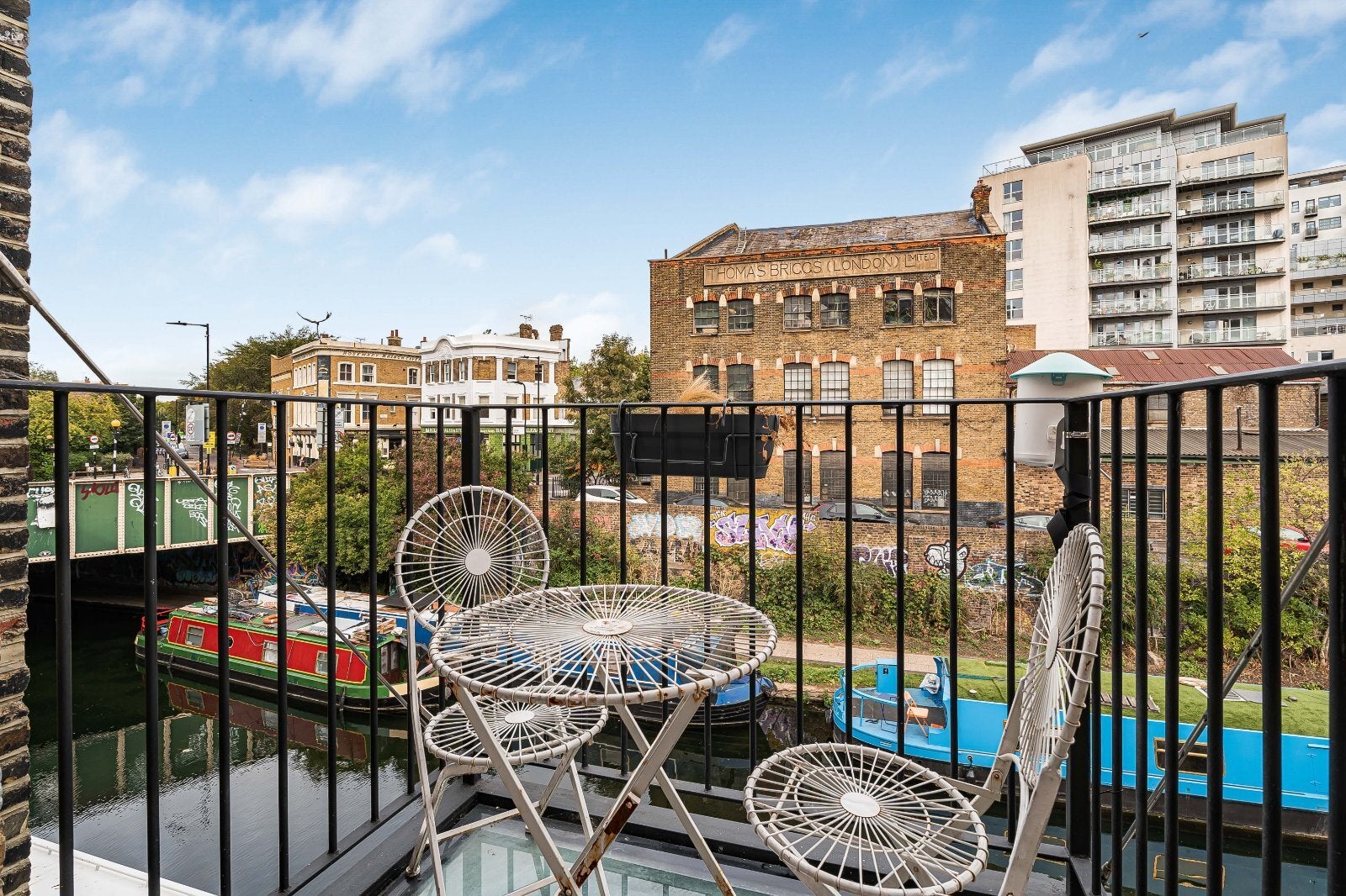 Flat Branch Place in Greater London