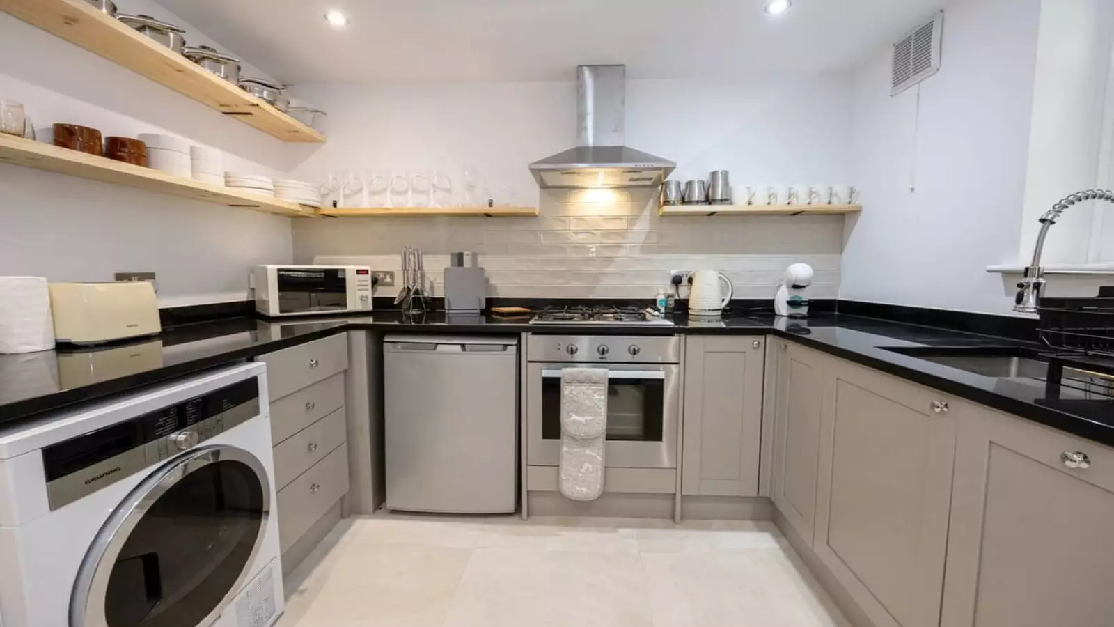 Flat Falkner Street in Liverpool
