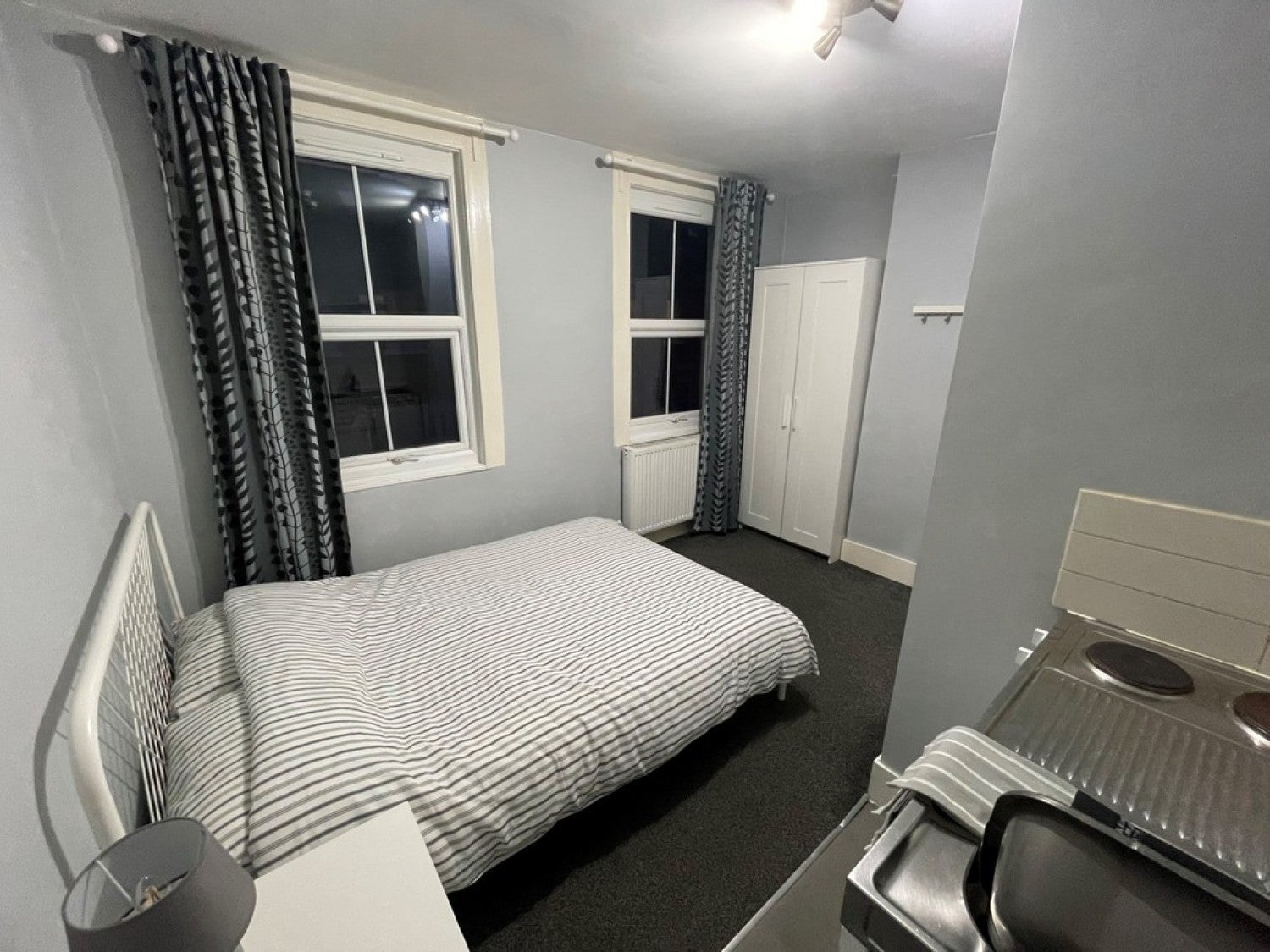 Flat Boults Walk in Reading