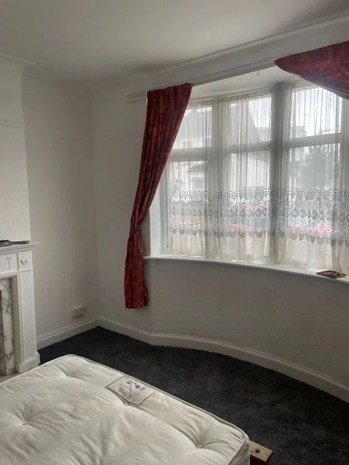 Room Pretoria Road North in Greater London