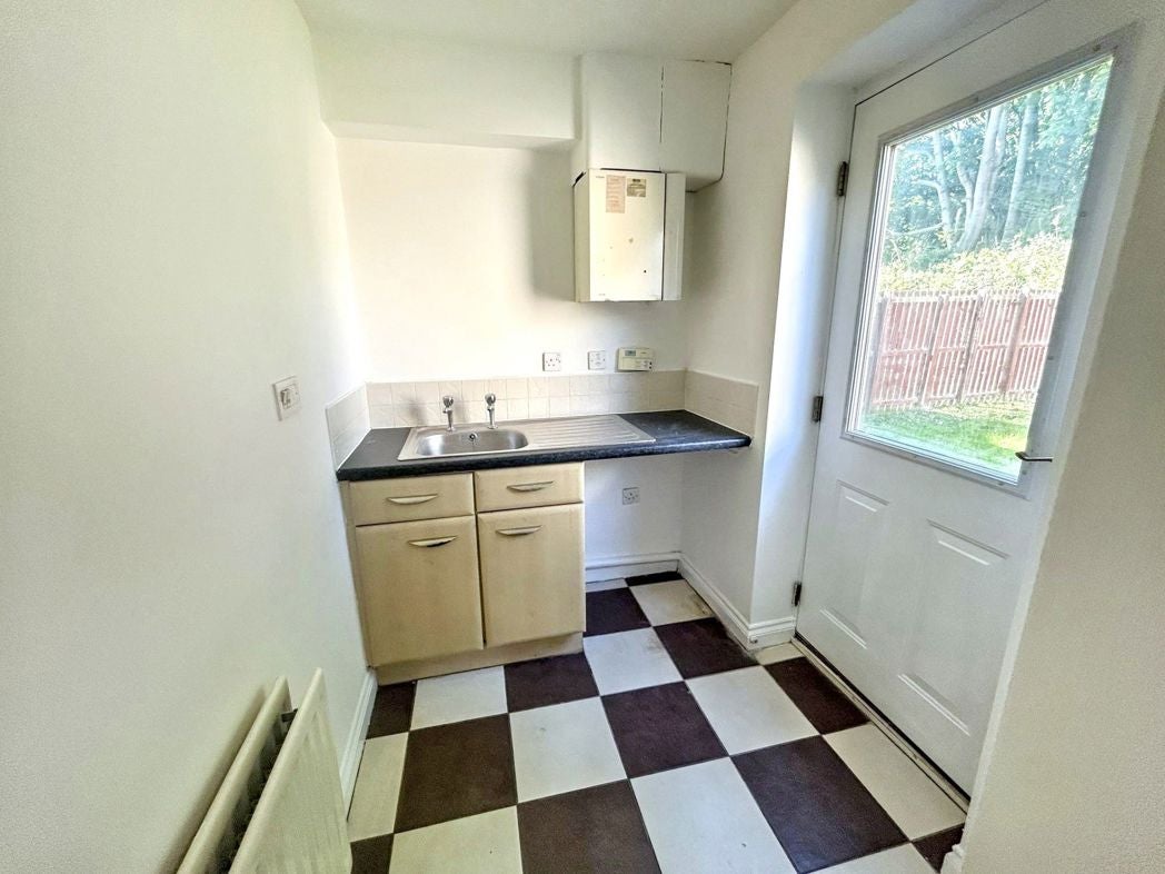 House Broadmeadows Close in Blaydon