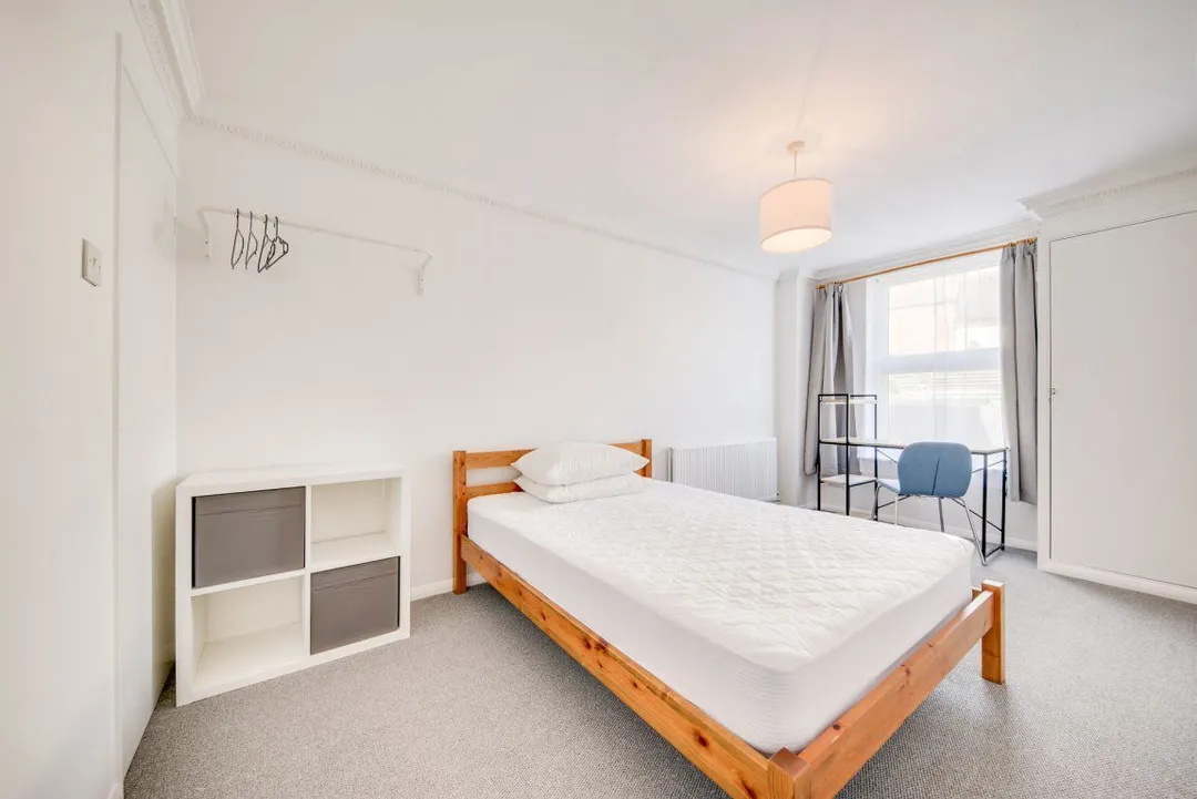 Room York Road in Canterbury