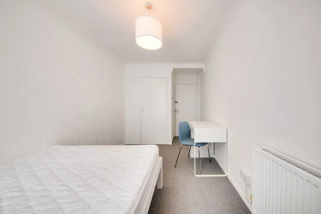 Room York Road in Canterbury