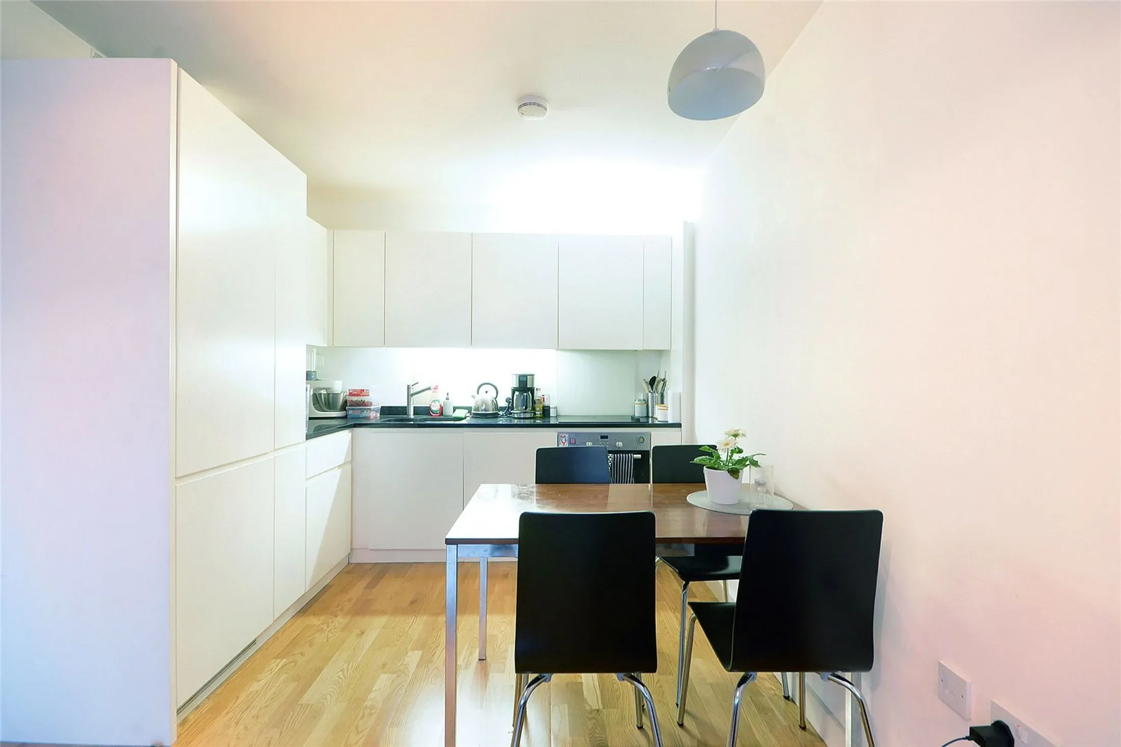 Flat Amelia Street in Greater London