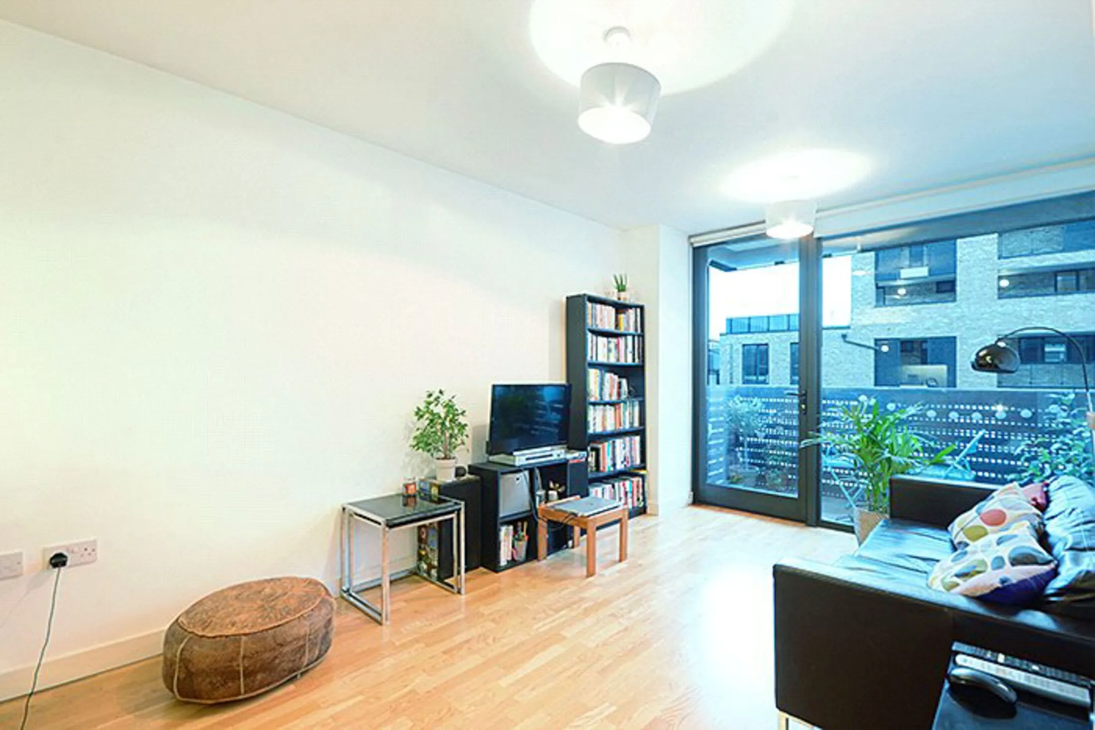 Flat Amelia Street in Greater London
