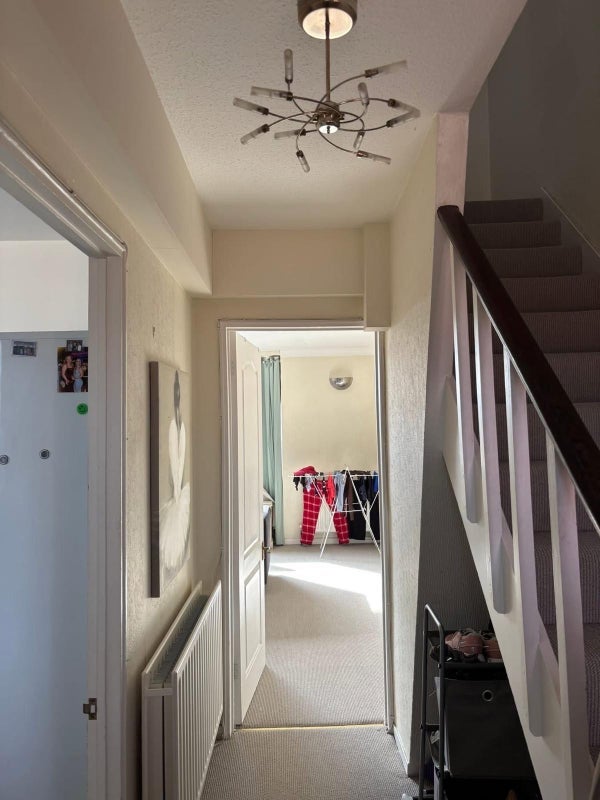Room Heathfield Road in Greater London