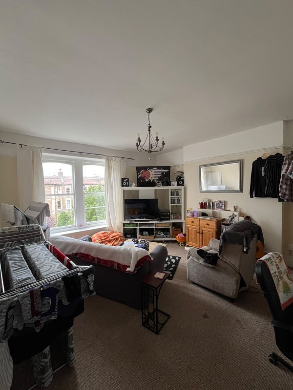 Room Beaufort Road in Bristol