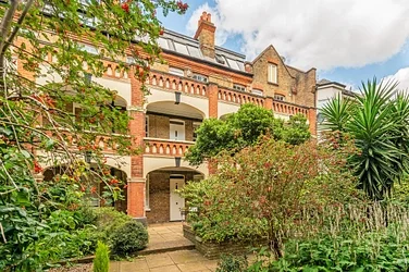 Flat Allitsen Road in City of Westminster