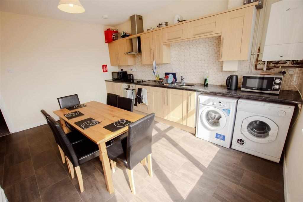 Flat Raddlebarn Road in Birmingham