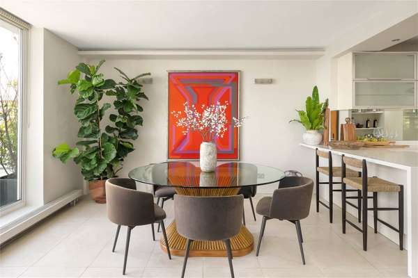 Flat Lancaster Gate in City of Westminster