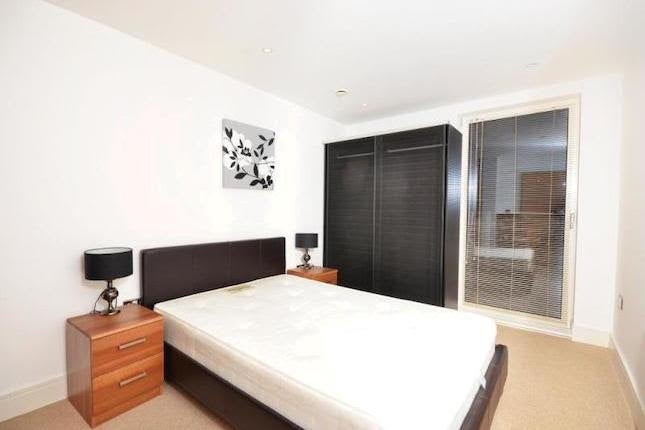 Room Lanterns Way in Greater London