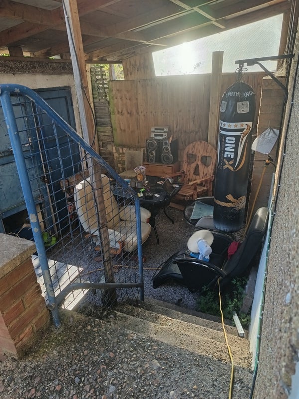 Room Angles Road in Greater London