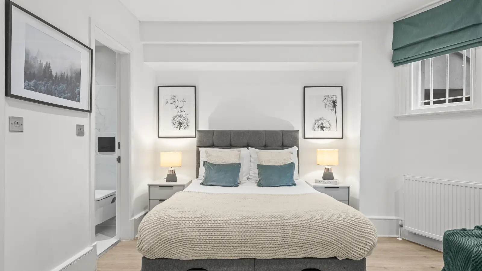 Flat Penywern Road in Greater London