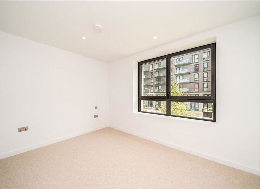 Flat Pilot Walk in Greater London