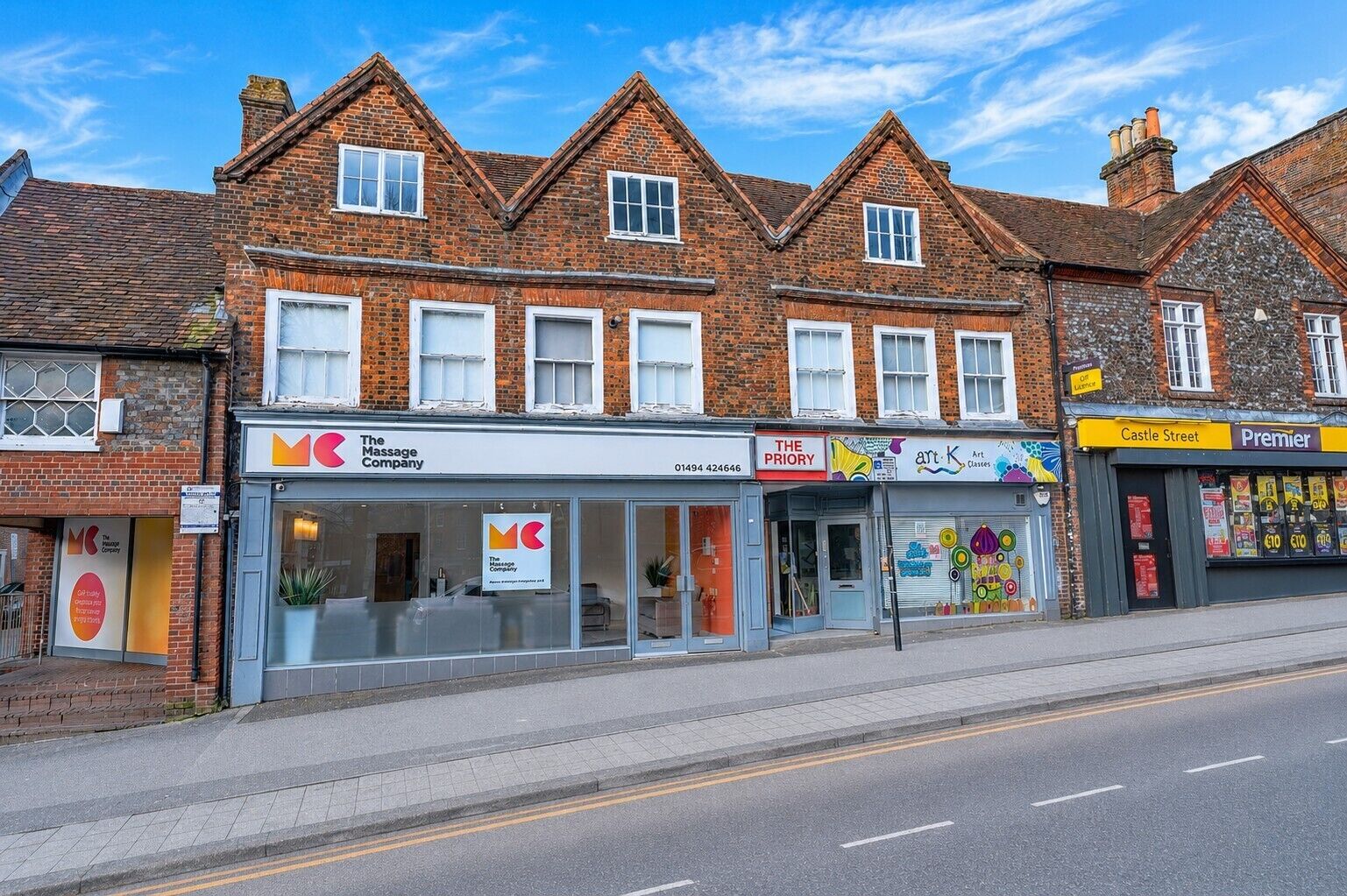 Flat Castle Street in High Wycombe