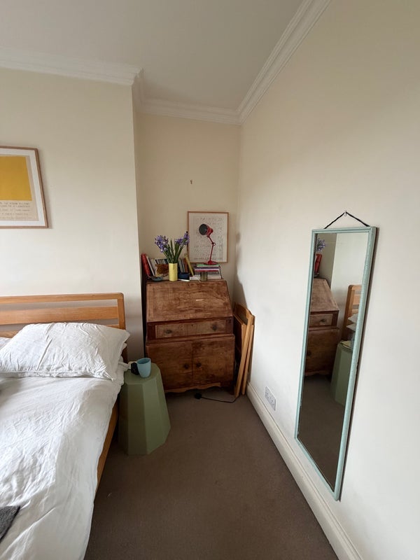 Room Henslowe Road in Greater London