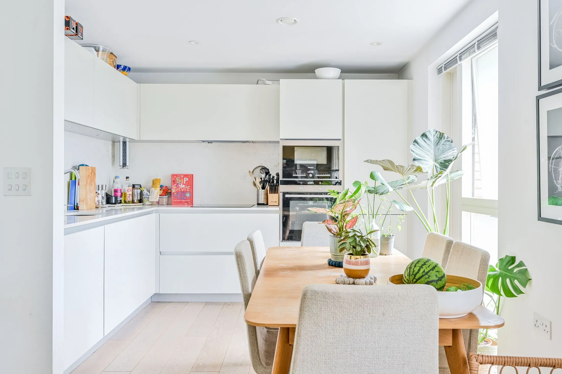 Flat New North Road in Greater London