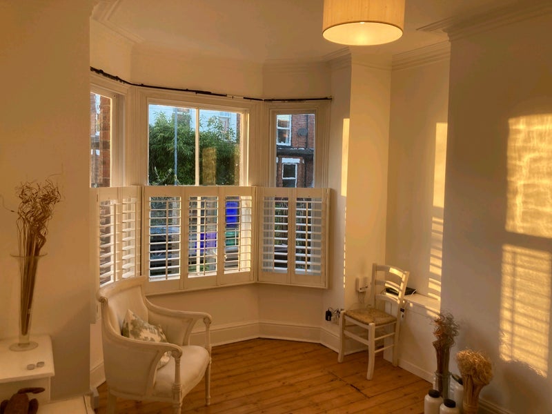 Room Whalley Avenue in Manchester