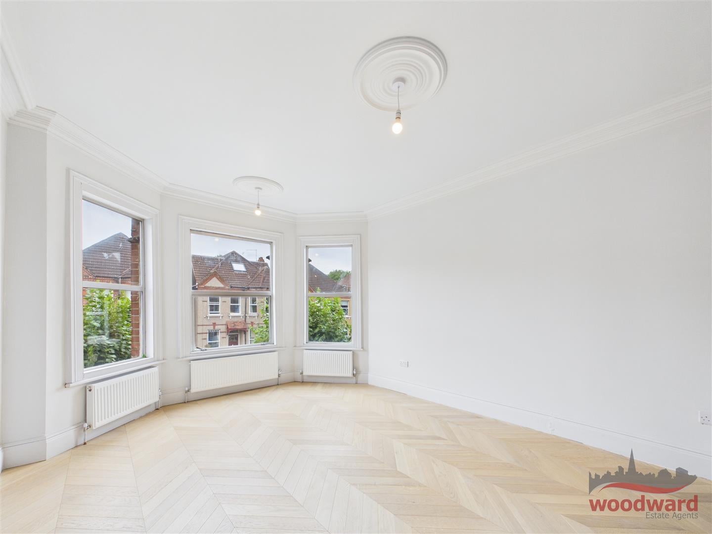 Flat Butler Avenue in Greater London