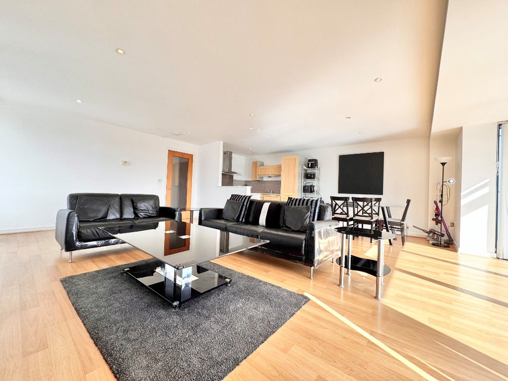 Flat Meadowside Quay Walk in Glasgow