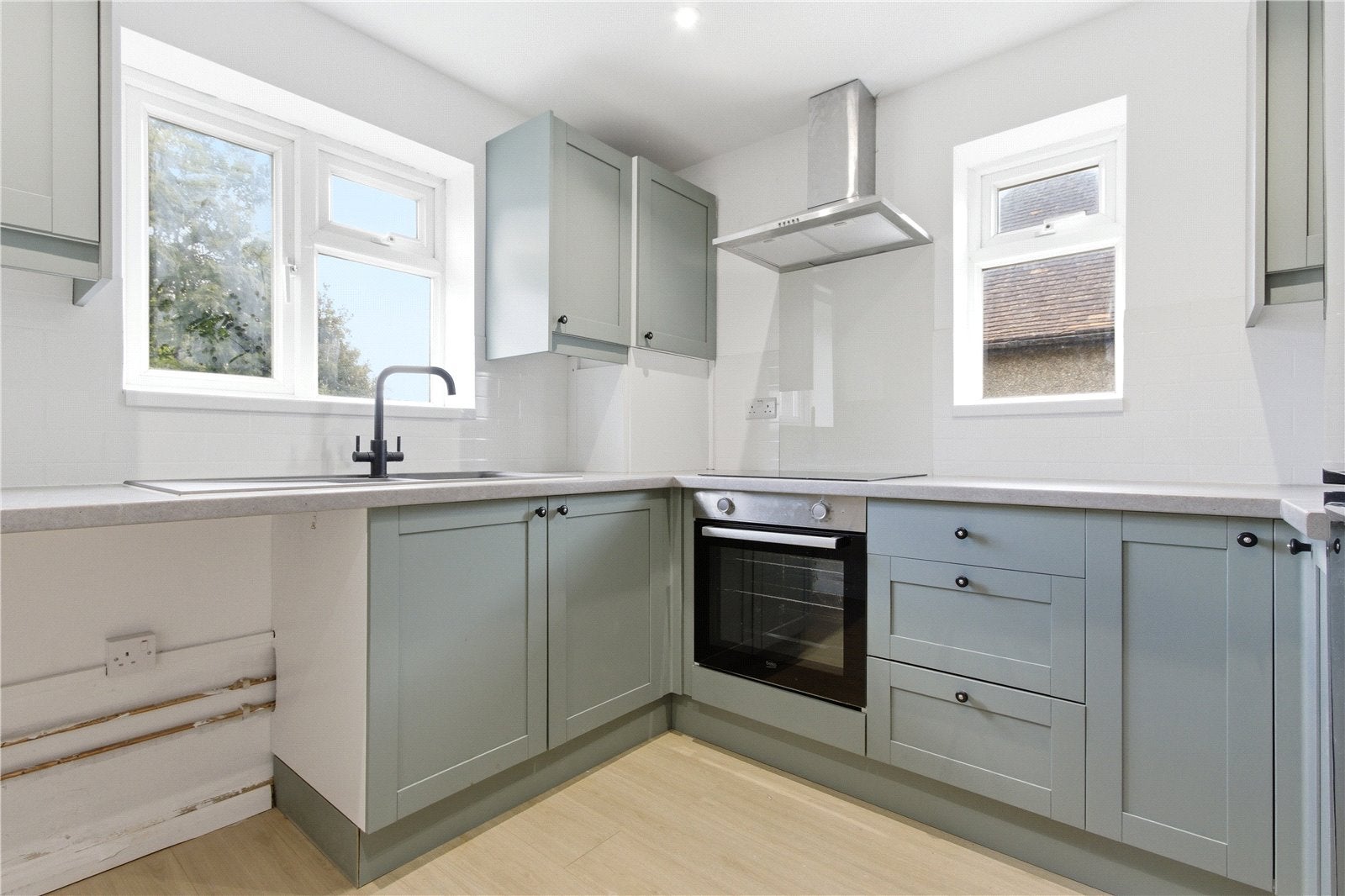 Flat Derwent Crescent in Greater London