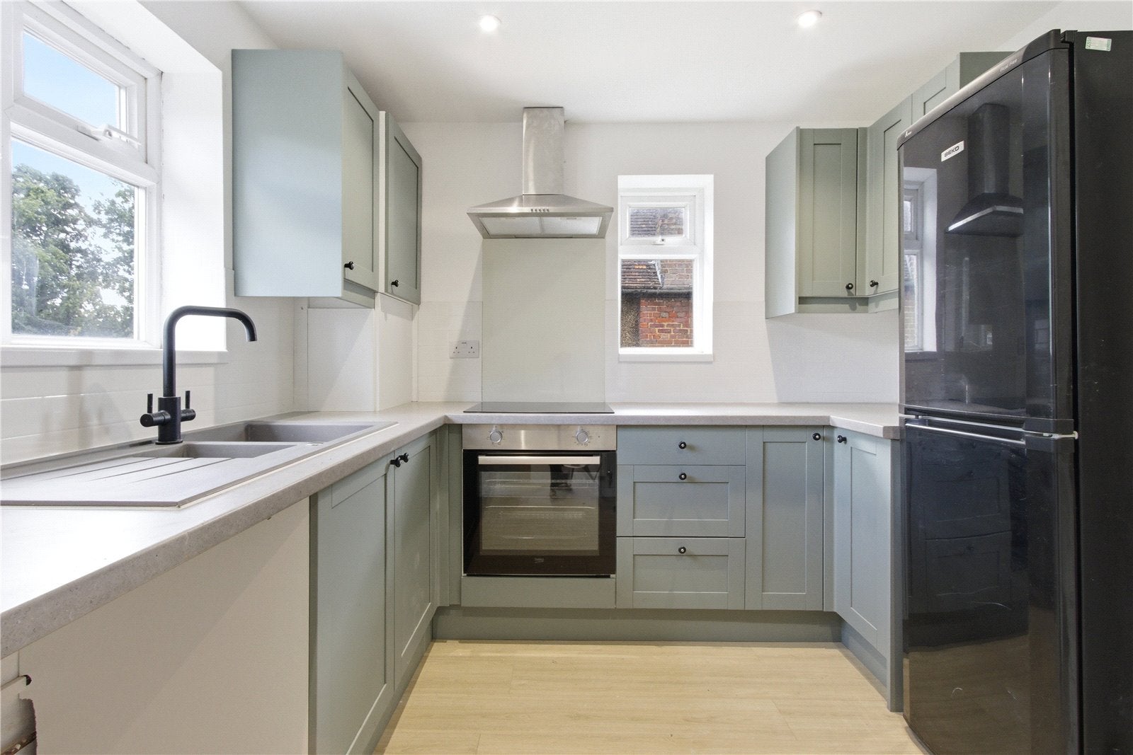 Flat Derwent Crescent in Greater London