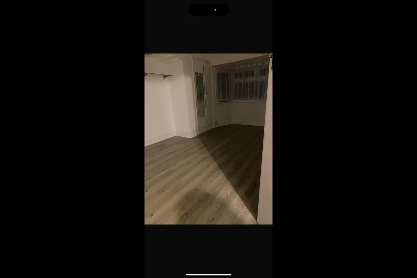 Room West End Road in Greater London