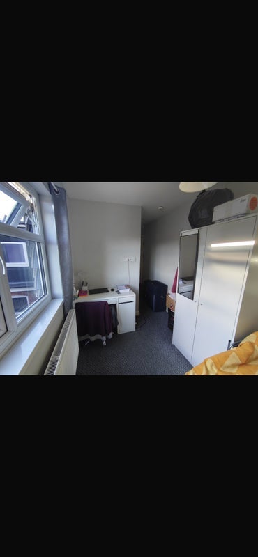 Room St Edward's Road in Birmingham