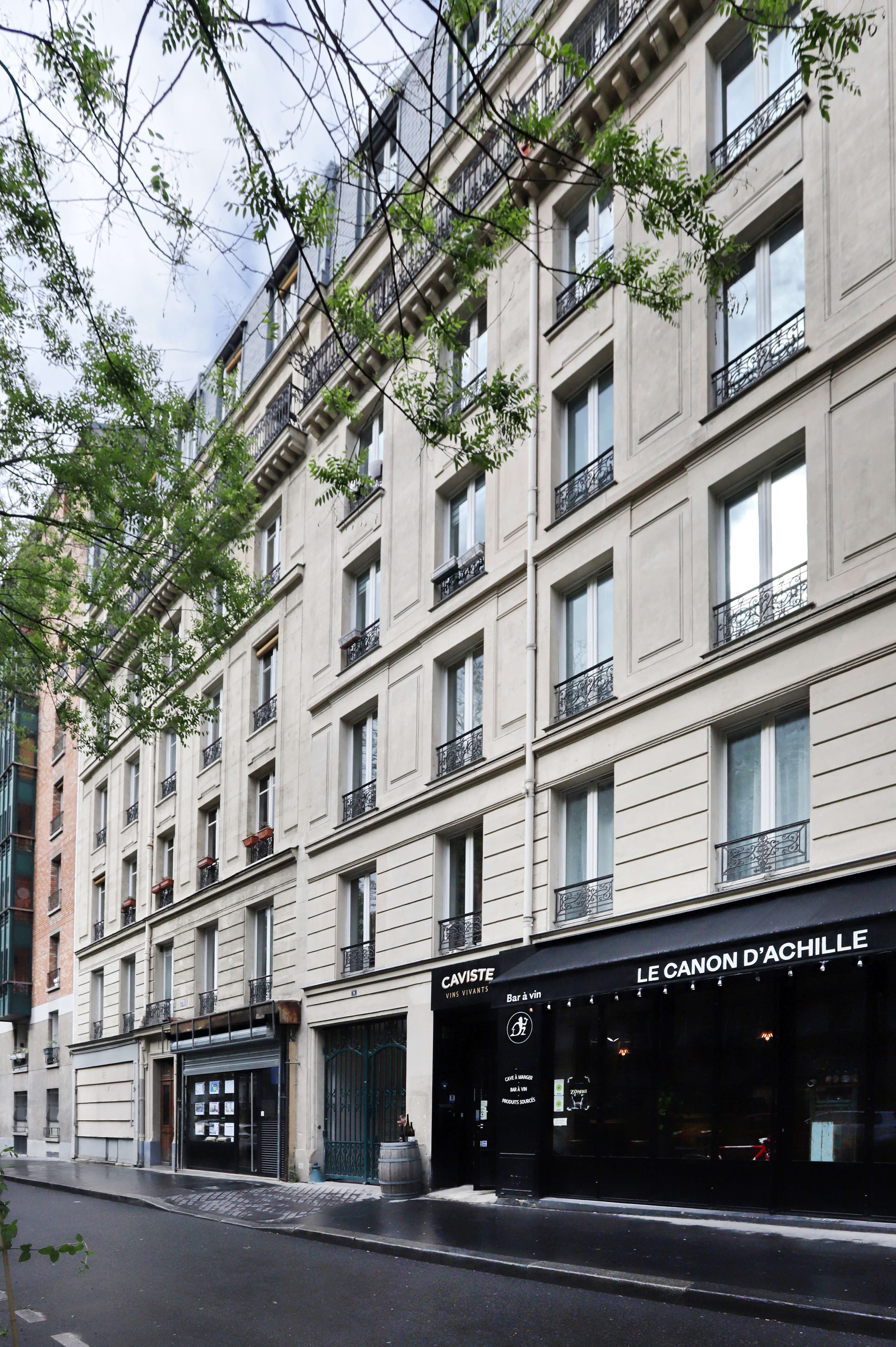 Flat Boulevard de la Villette in Paris