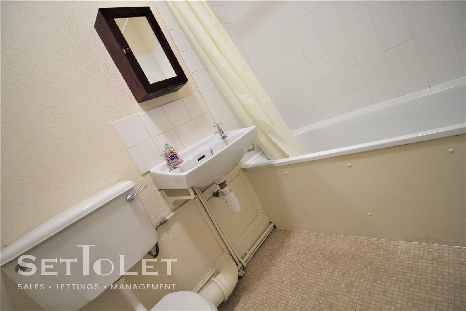 Flat Evington Road in Leicester