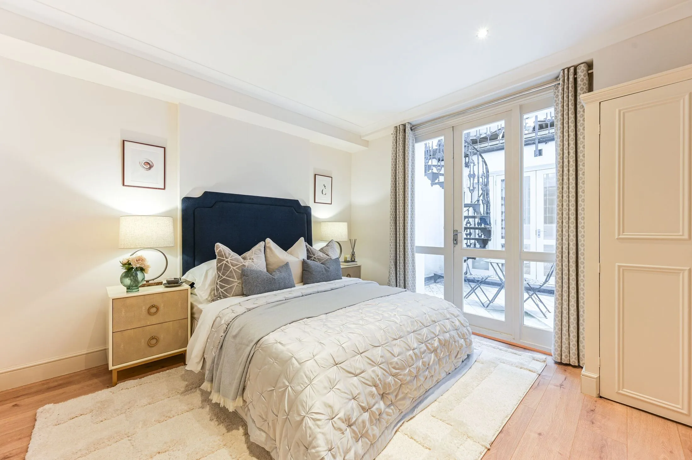 Flat Old Brompton Road in Greater London