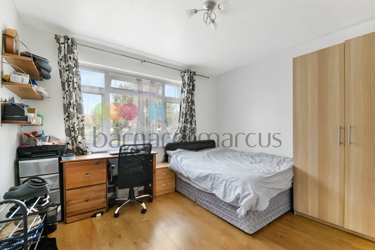 House Curzon Road in Greater London