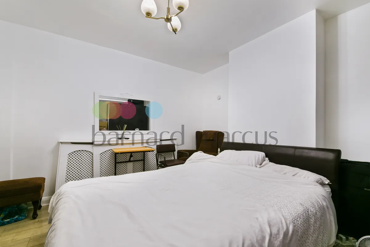 House Curzon Road in Greater London