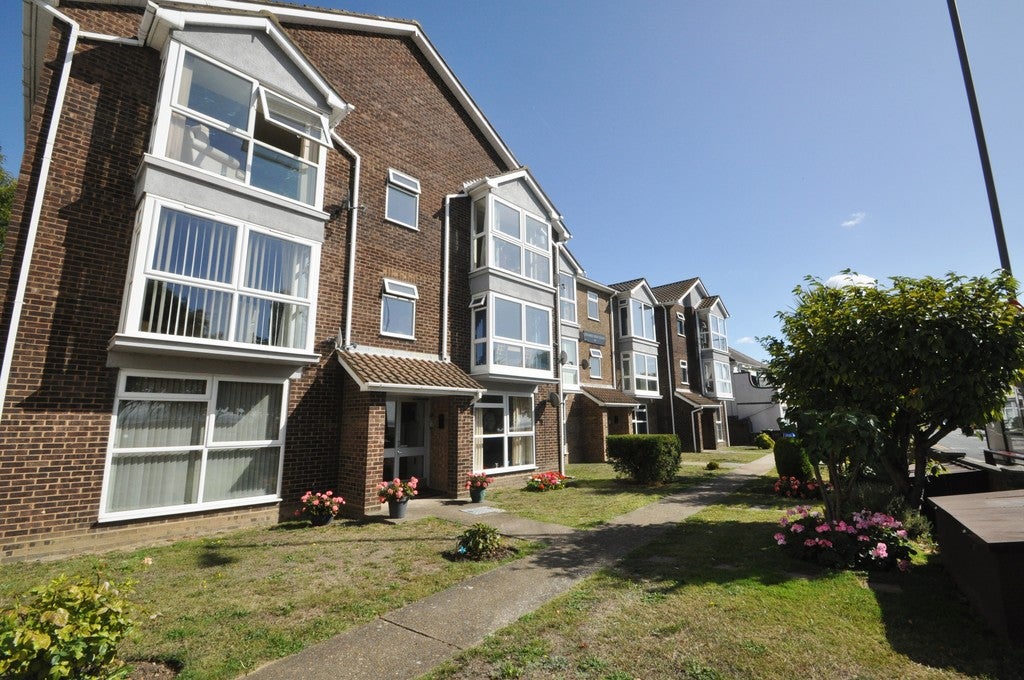Flat London Road in Castle Point