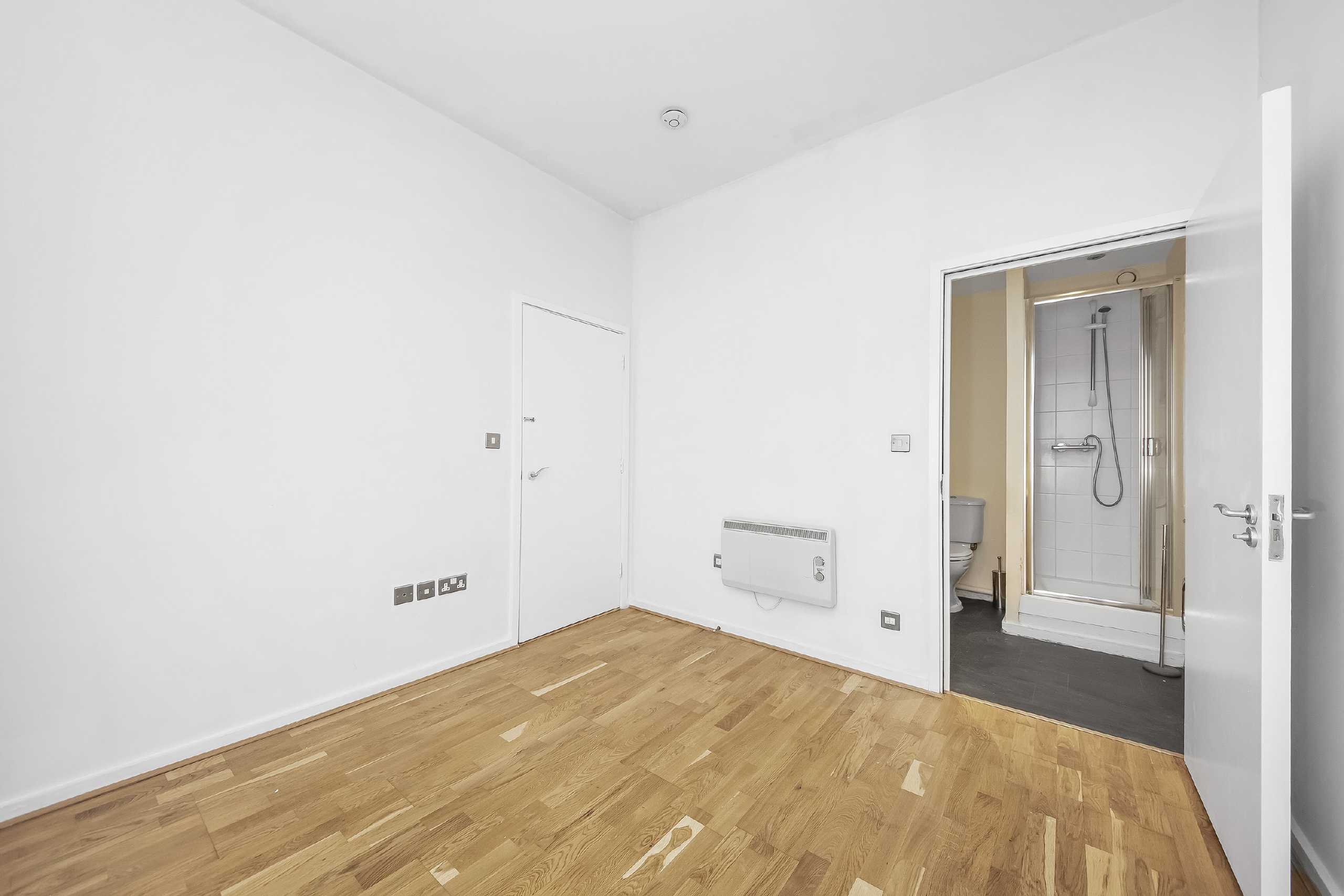 Flat Calderwood Street in Greater London