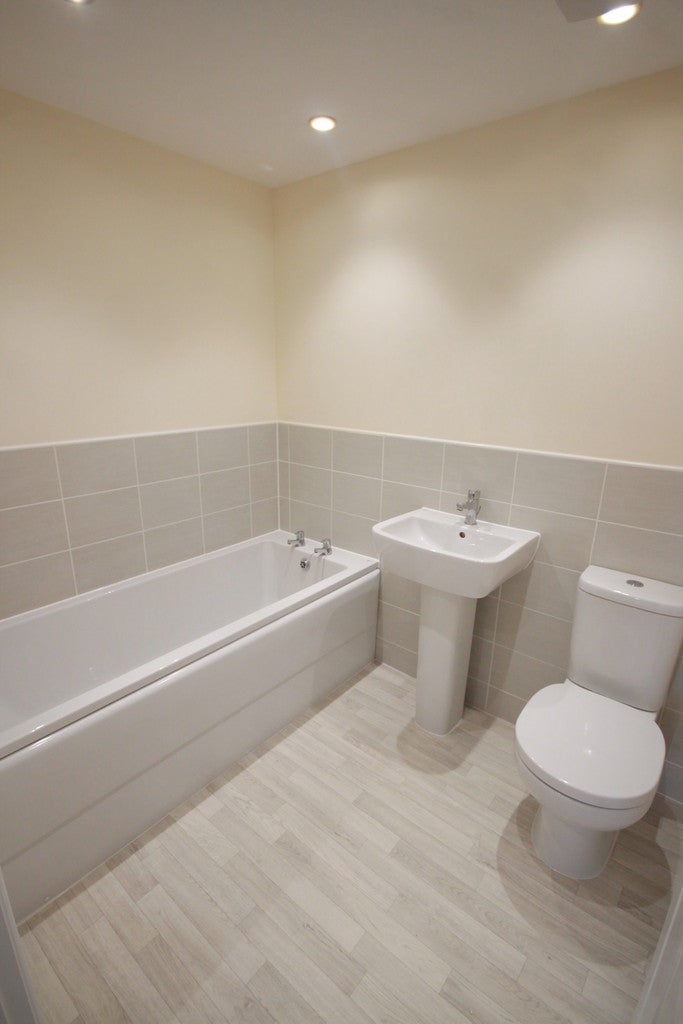 Flat Heyford Avenue in Chorley