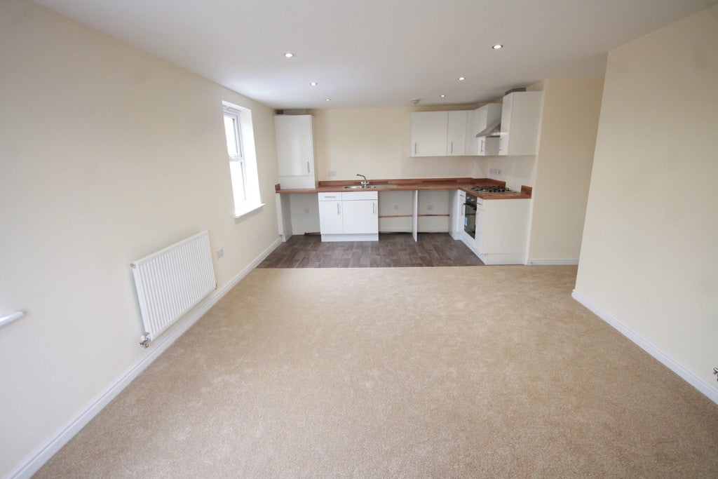 Flat Heyford Avenue in Chorley