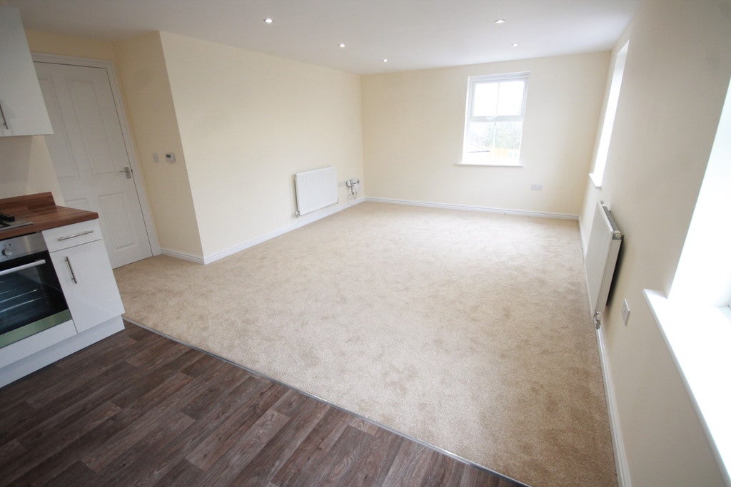 Flat Heyford Avenue in Chorley