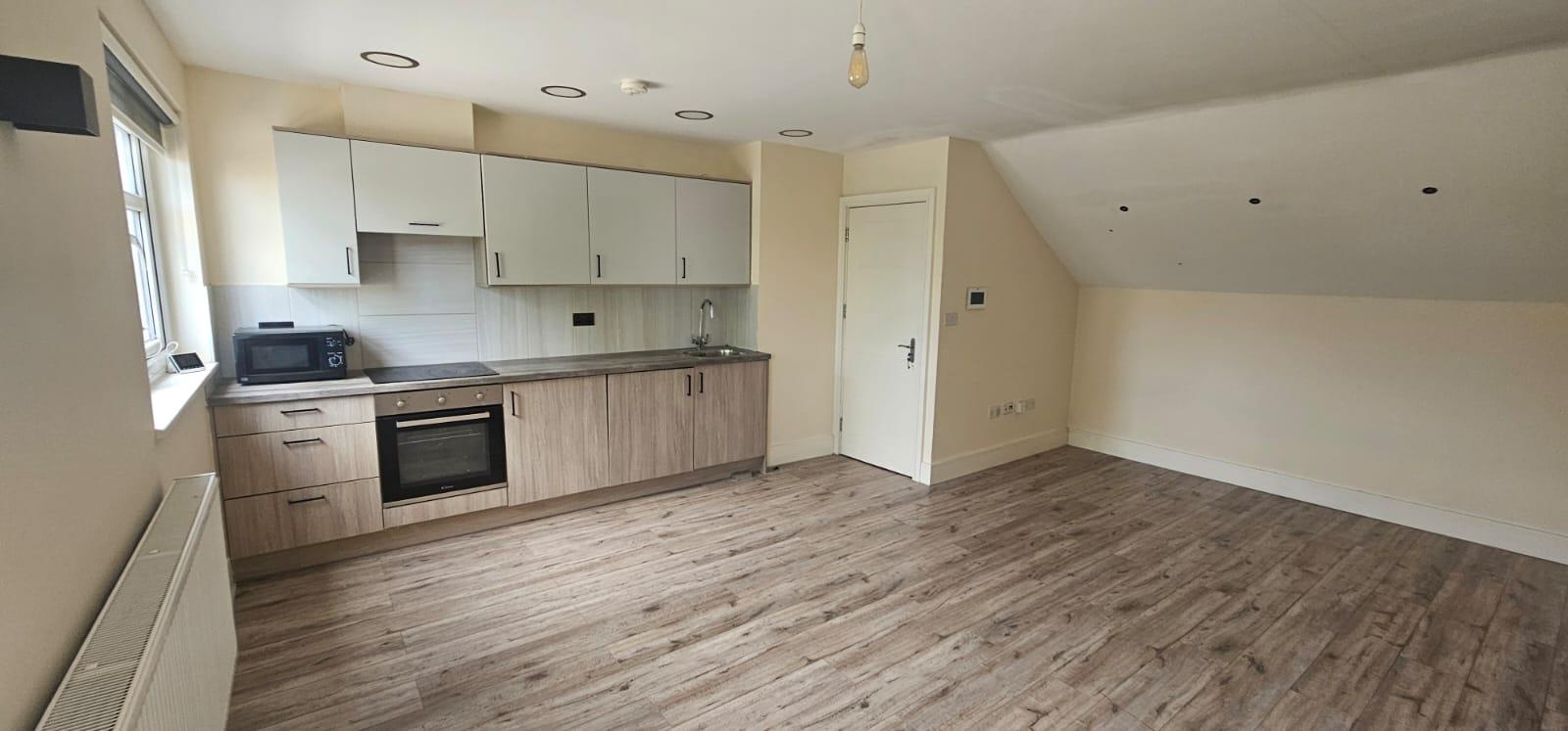 Flat Hornchurch Road in Greater London