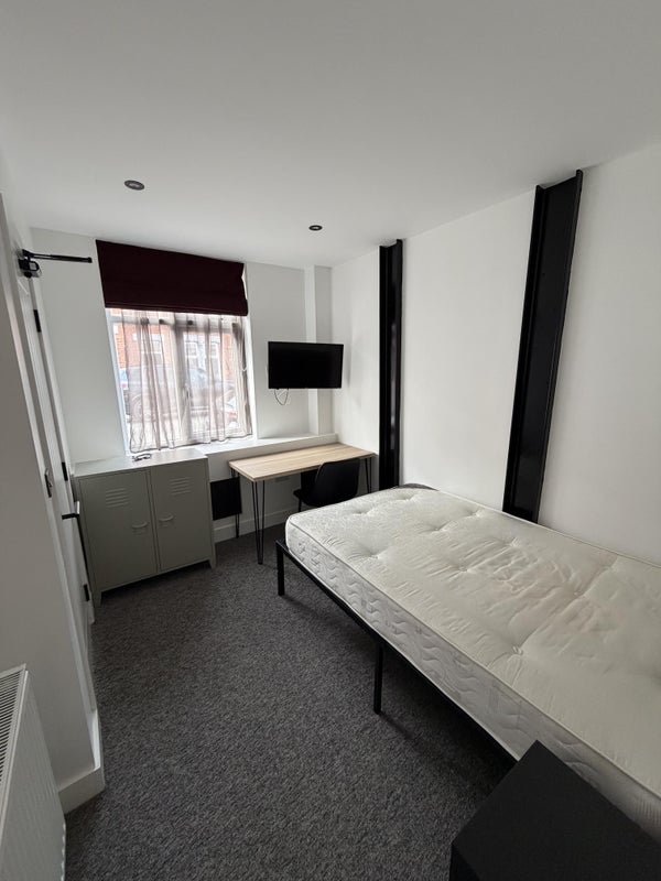Room Edward Street in Charnwood