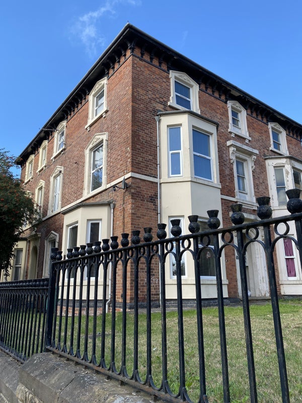 Room Burns Street in Nottingham
