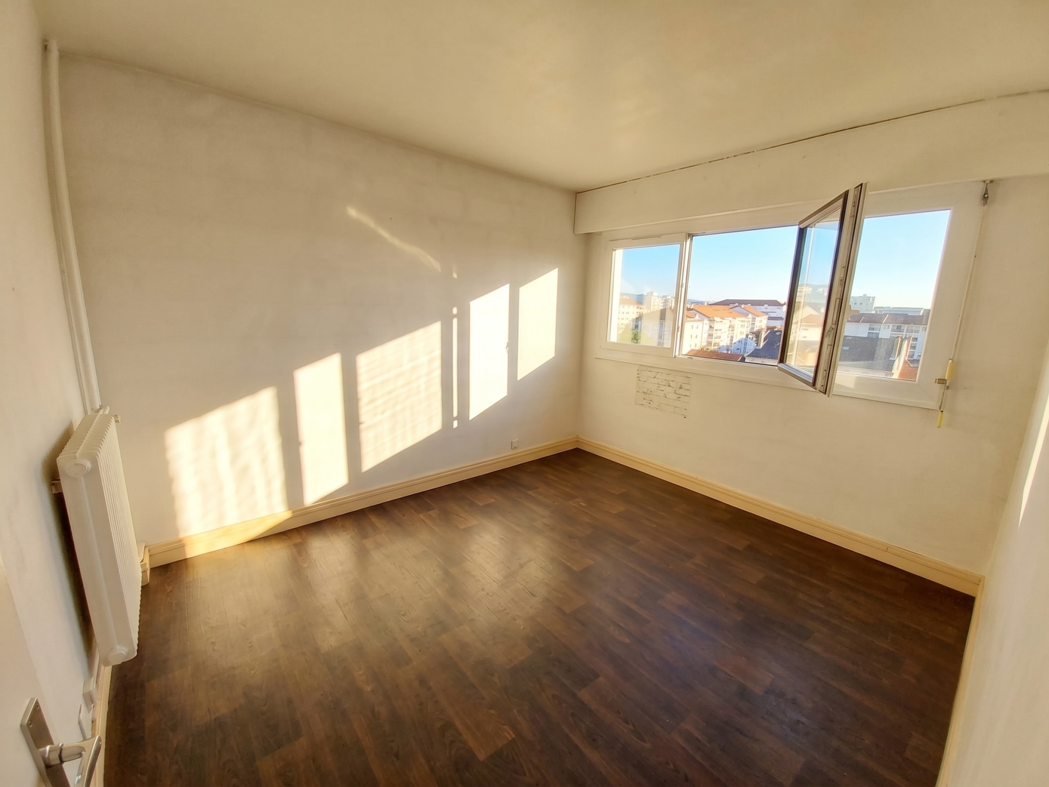 Flat 2e Avenue in St.-Priest