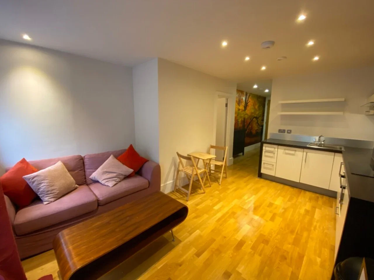Flat Conewood Street in Greater London