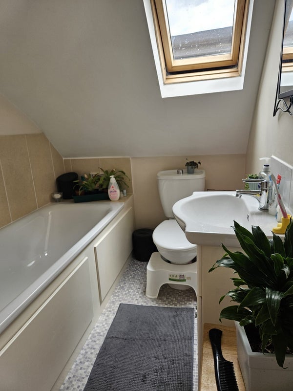 Room Tankerville Road in Greater London
