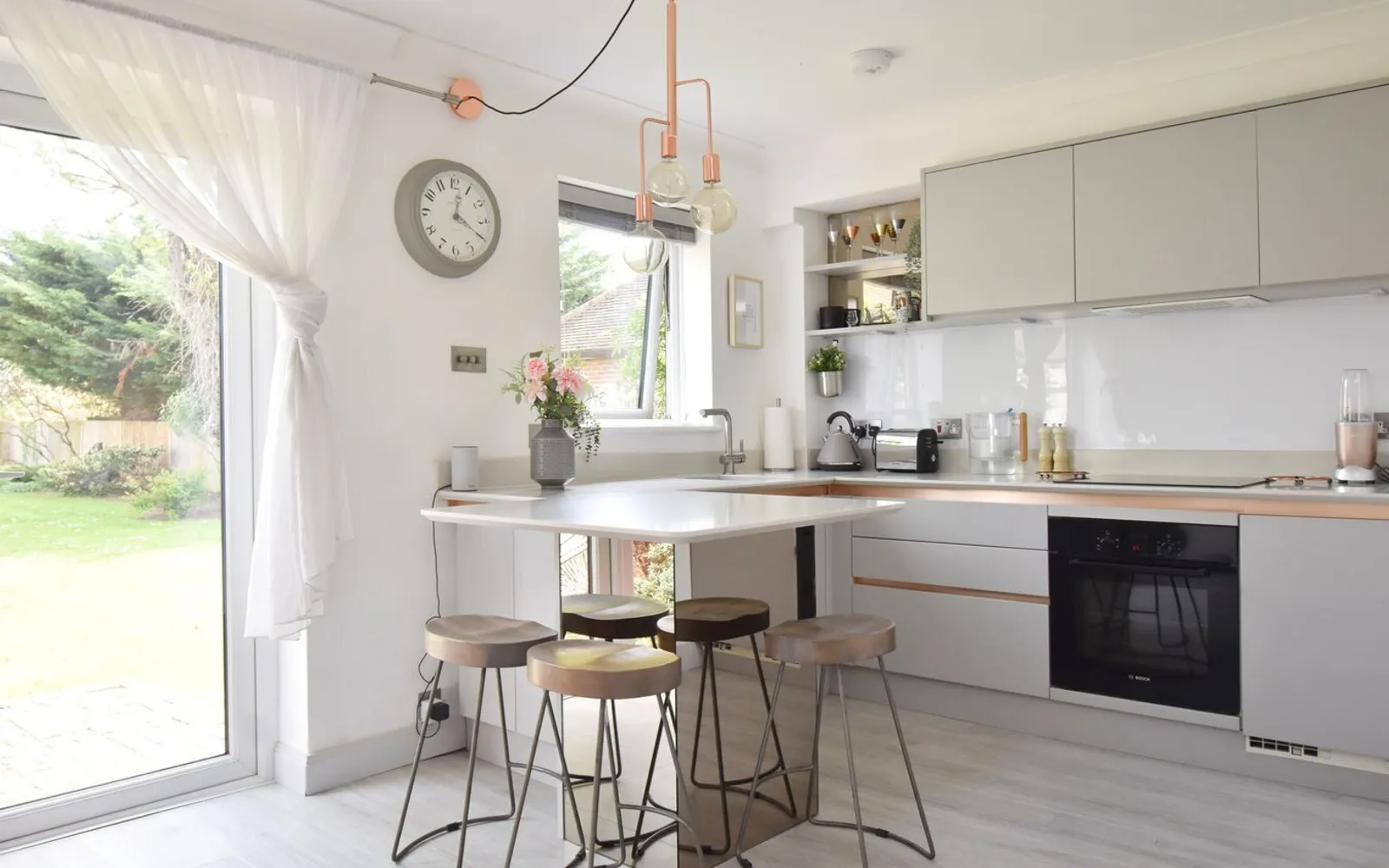 Flat Cottimore Lane in Elmbridge